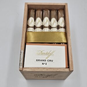 大卫杜夫格兰高系列2号 (25支装) Davidoff Grand Cru No. 2 (Box 25)